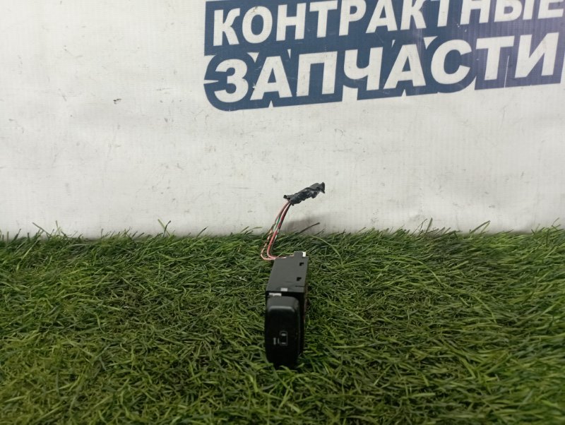 Кнопка открывания двери Mitsubishi Delica D:5 CV5W 4B12 задняя левая (б/у)