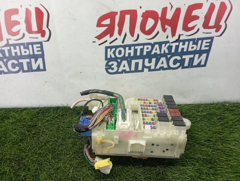 Блок предохранителей салона Honda Fit GP1 LDA (б/у)