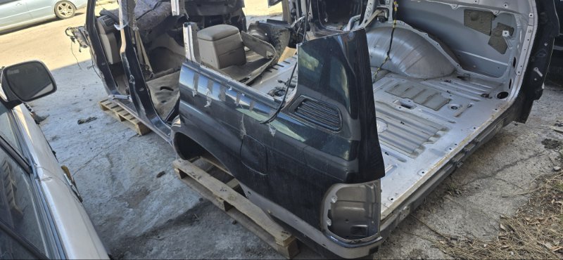 Крыло Toyota Land Cruiser UZJ100 2UZ-FE заднее левое (б/у)