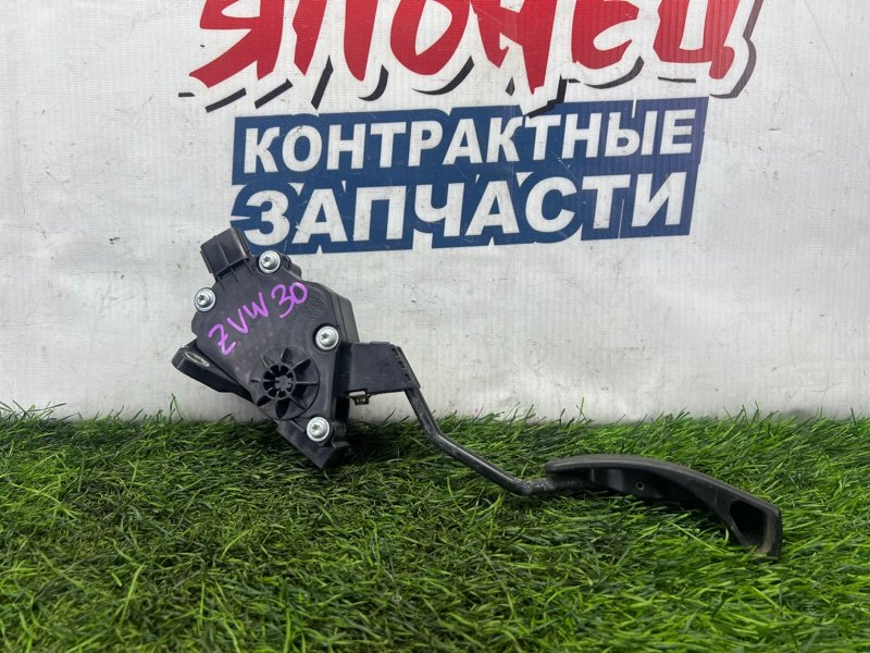Педаль газа Toyota Prius ZVW30 2ZR-FXE (б/у)