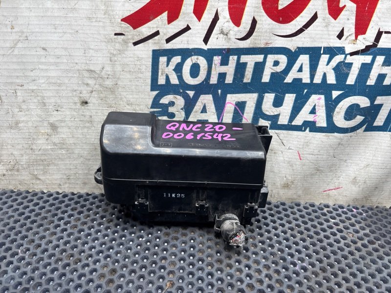 Блок предохранителей под капот Toyota Bb QNC20 K3-VE (б/у)