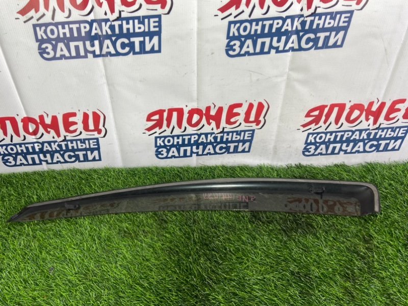 Ветровик Toyota Wish ZNE14 1ZZ-FE передний правый (б/у)