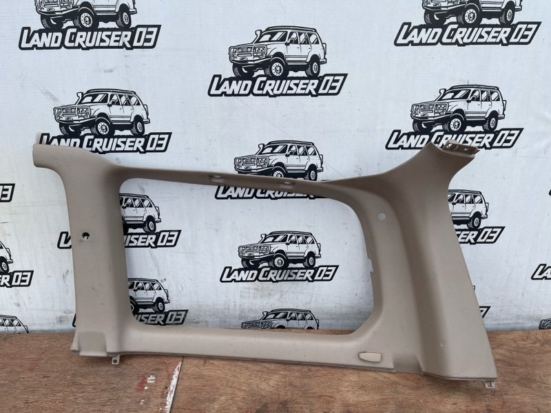 Обшивка багажника Toyota Land Cruiser UZJ100 2UZ-FE правая (б/у)
