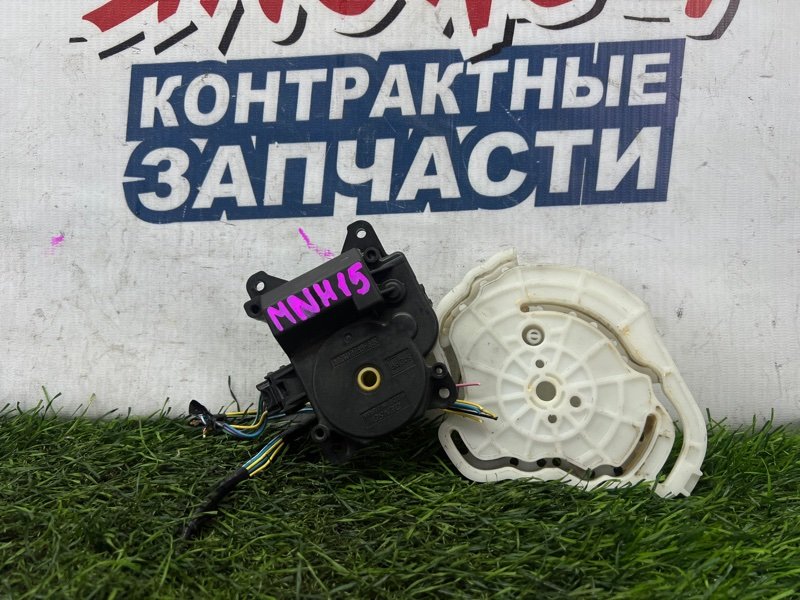 Сервопривод заслонок печки Toyota Alphard MNH15 1MZ-FE (б/у)