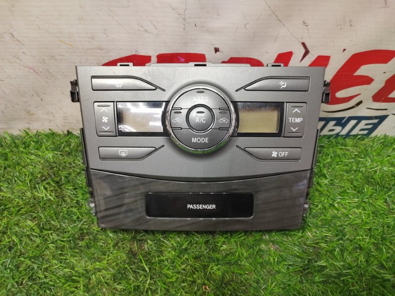 Блок управления климат-контролем Toyota Corolla  Fielder ZRE144 1NZ-FE (б/у)