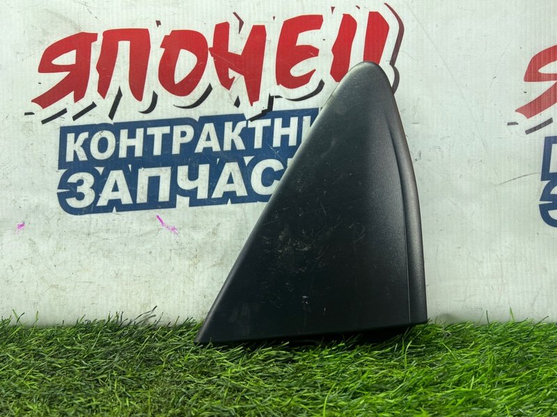Уголок крыла Toyota Vitz KSP130 1KR-FE передний правый (б/у)