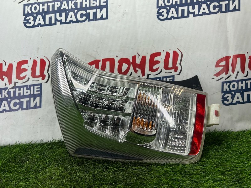 Стоп-сигнал Toyota Prius ZVW30 2ZR-FXE задний левый (б/у)