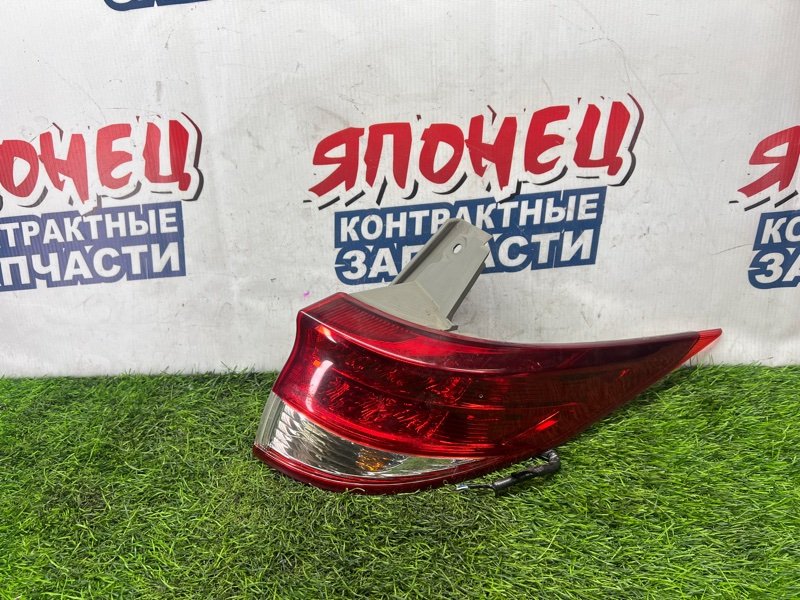 Стоп-сигнал Toyota Estima ACR50 2AZ-FE задний правый (б/у)