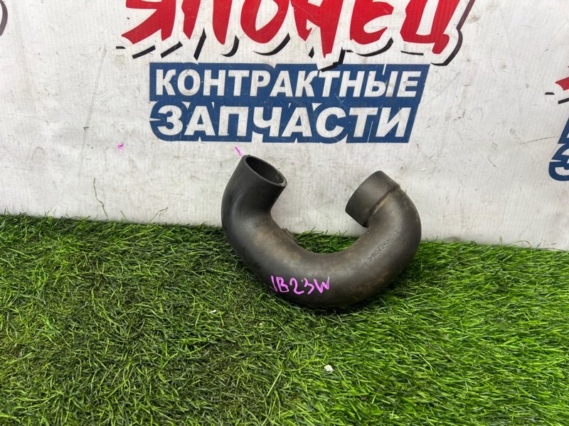 Патрубок воздушного фильтра Suzuki Jimny JB23W K6AT (б/у)