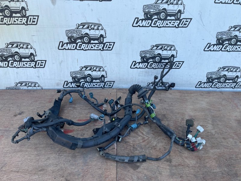 Коса двс Toyota Land Cruiser UZJ100 2UZ-FE (б/у)