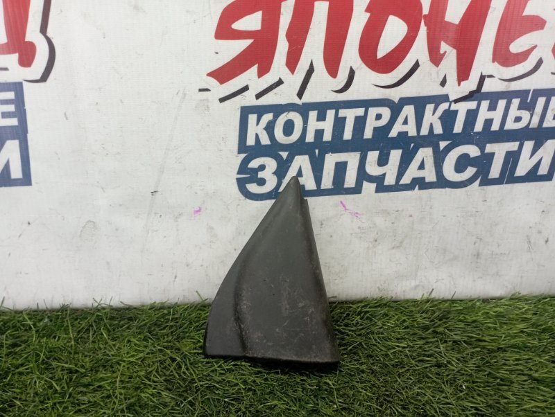 Уголок двери внутренний Toyota Platz NCP12 1NZ-FE передний правый (б/у)