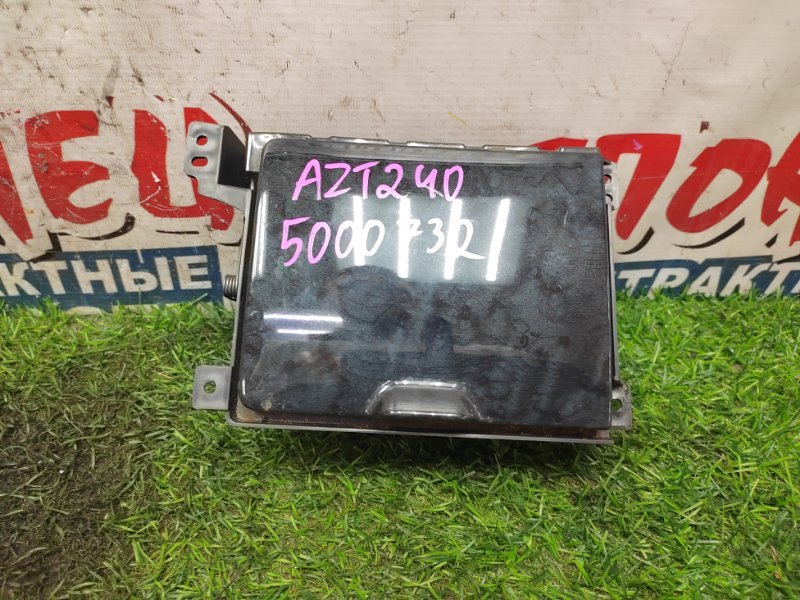 Подстаканник Toyota Allion AZT240 1AZ-FSE (б/у)