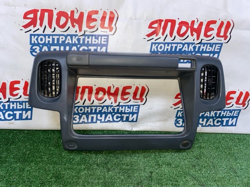 Консоль панели приборов Nissan Atlas H4F23 TD27 (б/у)