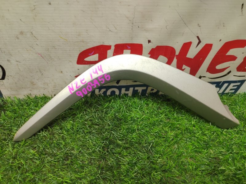 Накладка на торпеду Toyota Corolla  Fielder NZE144 1NZ-FE (б/у)