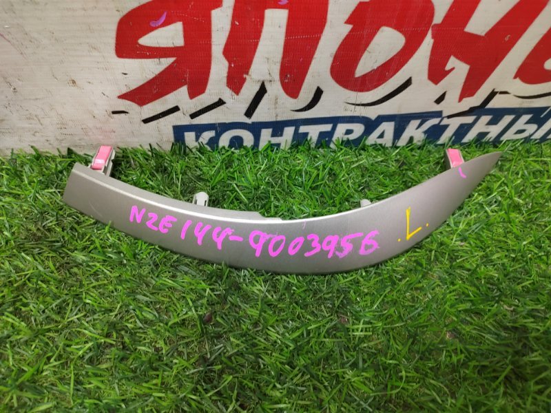 Накладка на торпеду Toyota Corolla  Fielder NZE144 1NZ-FE (б/у)
