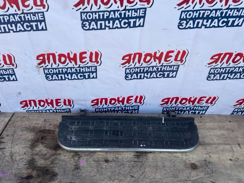 Подножка Mitsubishi Delica PE8W 4M40 (б/у)