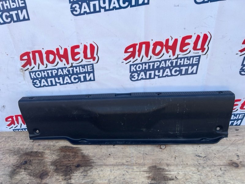 Накладка замка багажника Toyota Camry SV41 3S-FE (б/у)