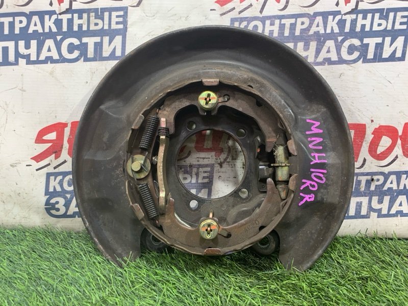 Механизм стояночного тормоза Toyota Alphard MNH10 1MZ-FE задний правый (б/у)