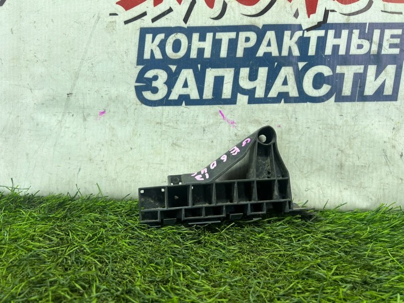 Крепление бампера Honda Fit GE6 L13A переднее правое (б/у)