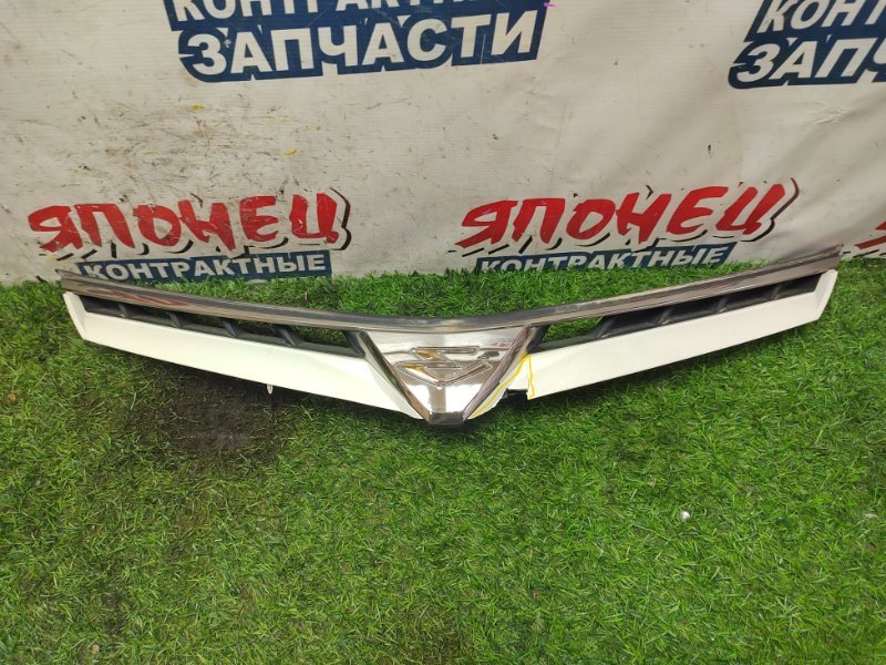 Решетка радиатора Toyota Estima ACR50 2AZ-FE (б/у)