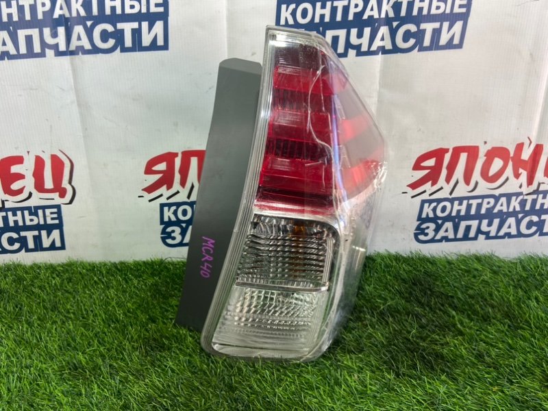 Стоп-сигнал Toyota Prius Alpha ZVW41 2ZR-FXE задний правый (б/у)