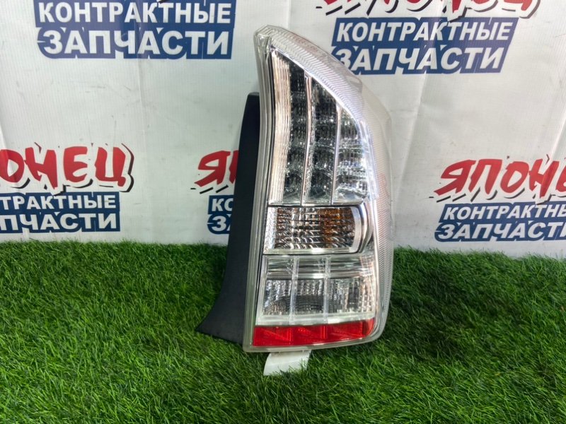 Стоп-сигнал Toyota Prius ZVW30 2ZR-FXE задний правый (б/у)