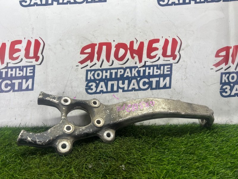 Цапфа Toyota Crown GRS182 3GR-FSE передняя правая (б/у)