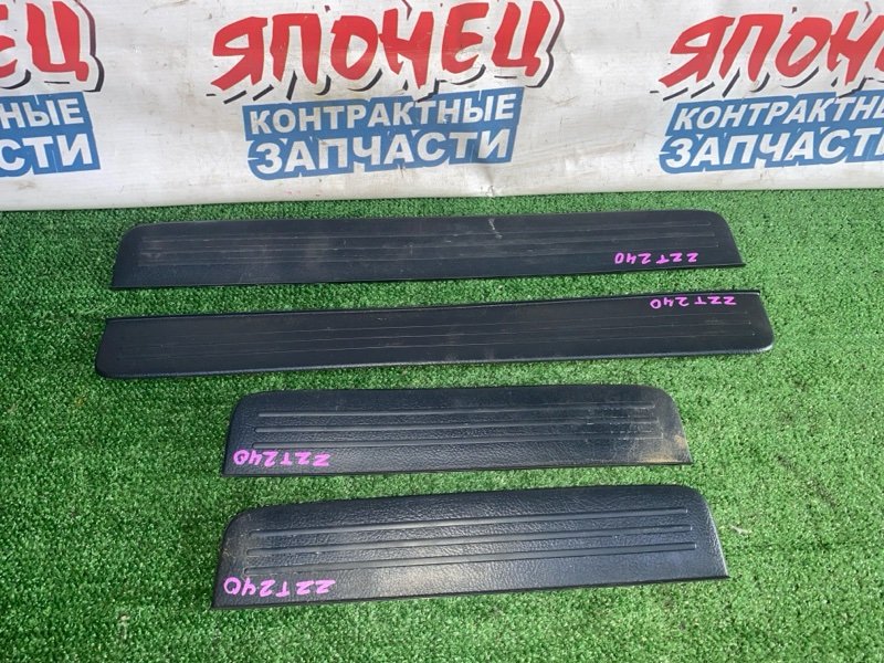 Порожек пластиковый Toyota Allion ZZT240 1ZZ-FE 2005 (б/у)