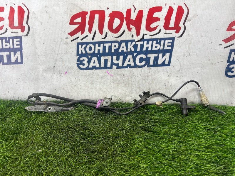 Датчик abs Toyota Alphard MNH10 1MZ-FE передний правый (б/у)