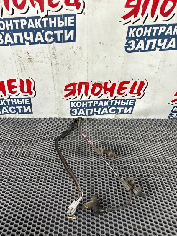 Датчик abs Toyota Kluger V MCU20 1MZ-FE 2001 передний левый (б/у)