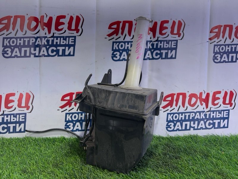 Бачок стеклоомывателя Mitsubishi Chariot Grandis N94W 4G64 (б/у)