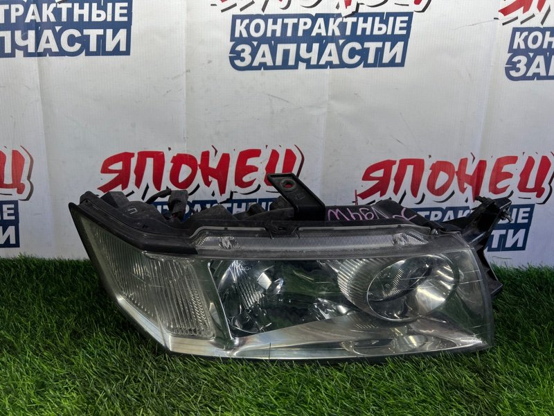 Фара Mitsubishi Chariot Grandis N94W 4G64 передняя правая (б/у)