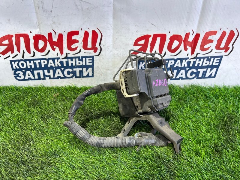 Блок abs Toyota Noah AZR60 1AZ-FSE (б/у)