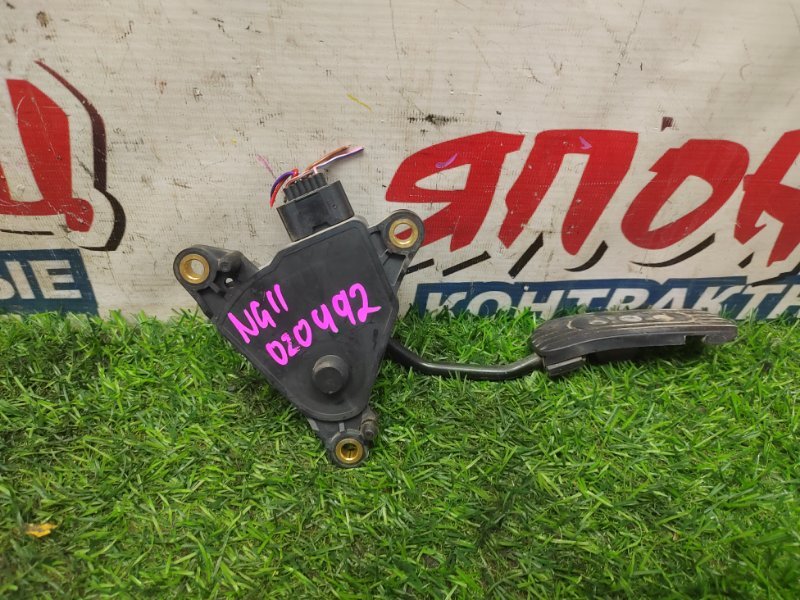 Педаль газа Nissan Bluebird Sylphy NG11 MR20DE (б/у)