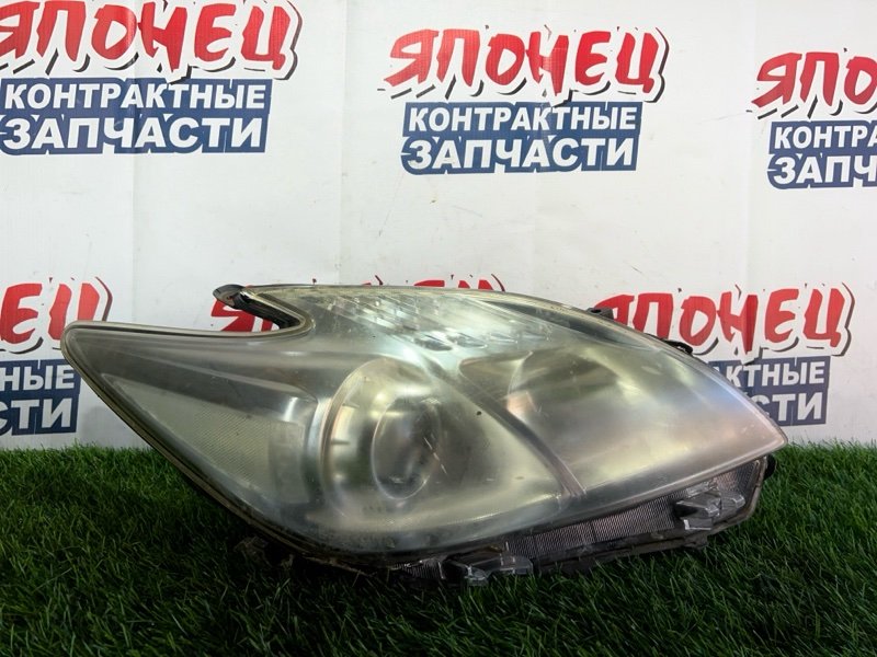 Фара Toyota Prius ZVW30 2ZR-FXE передняя правая (б/у)