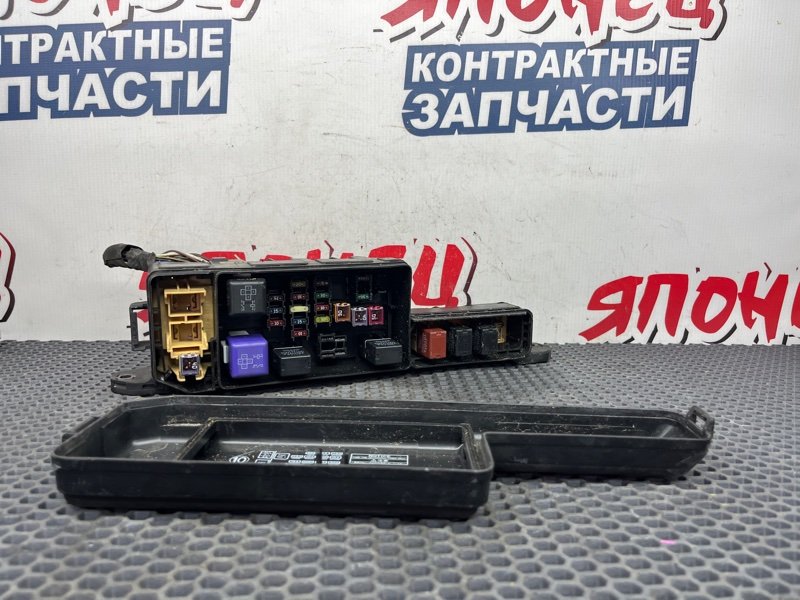 Блок предохранителей под капот Mazda Corona Premio ST210 3S-FE 2000 (б/у)