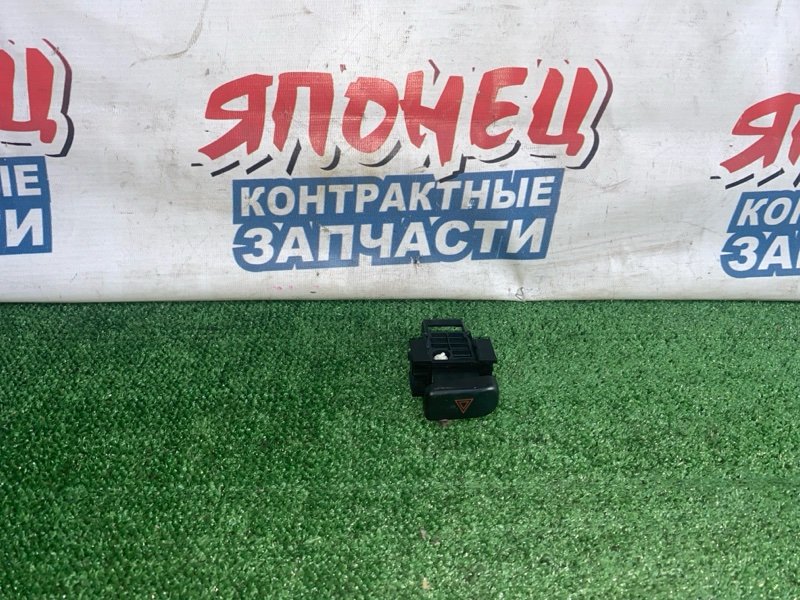 Кнопка аварийной сигнализации Toyota Gaia SXM15 3S-FE (б/у)
