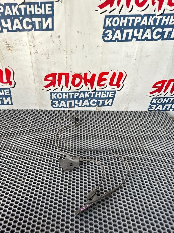 Датчик abs Toyota Prius ZVW30 2ZR-FXE 2010 передний правый (б/у)
