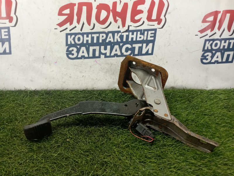Педаль тормоза Nissan Ad VHNY11 QG18DE (б/у)