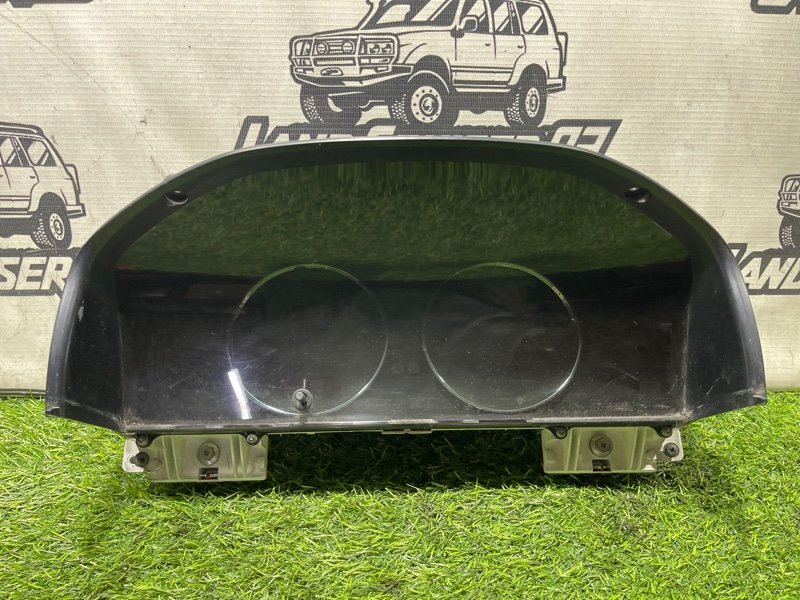 Панель приборов Toyota Land Cruiser HDJ101 1HD-FTE 2006 (б/у)