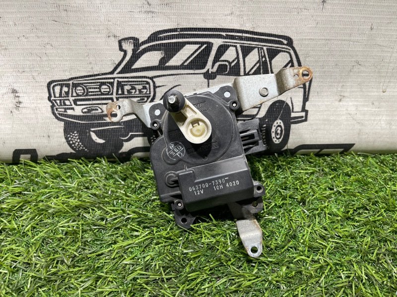 Сервопривод заслонок печки Toyota Land Cruiser HDJ101 1HD-FTE (б/у)