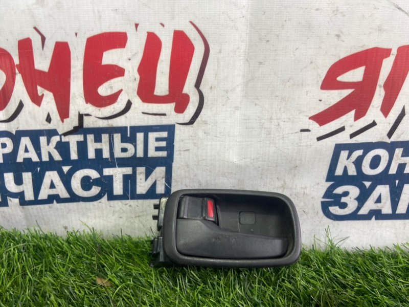 Ручка двери внутренняя Mitsubishi Airtrek CU2W 4G63 задняя левая (б/у)