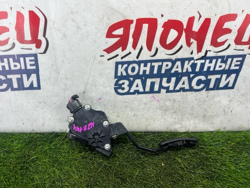 Педаль газа Toyota Corolla Fielder NZE144 1NZ-FE (б/у)