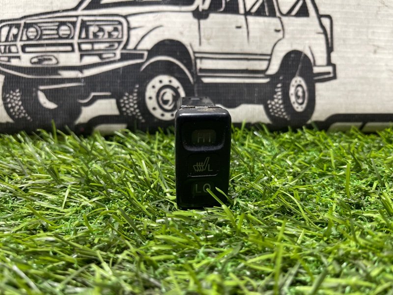 Кнопка обогрева сидений Toyota Land Cruiser UZJ100 2UZ-FE (б/у)