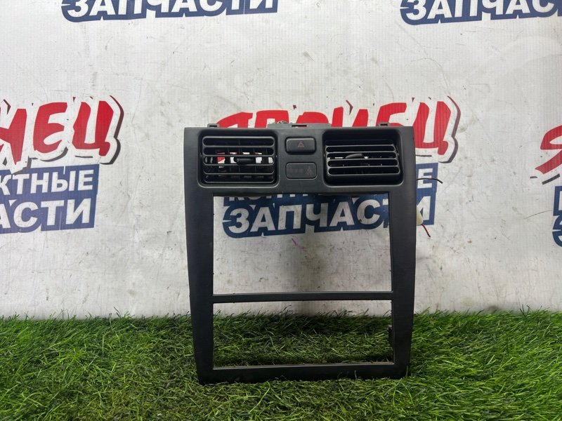 Консоль магнитофона Toyota Caldina ST210 3S-FE (б/у)