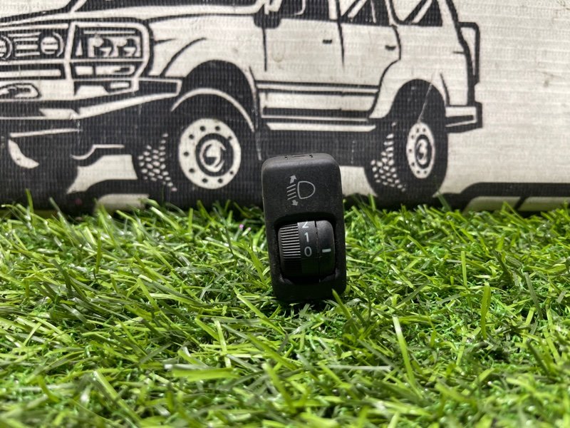 Корректор фар Toyota Land Cruiser UZJ100 2UZ-FE (б/у)