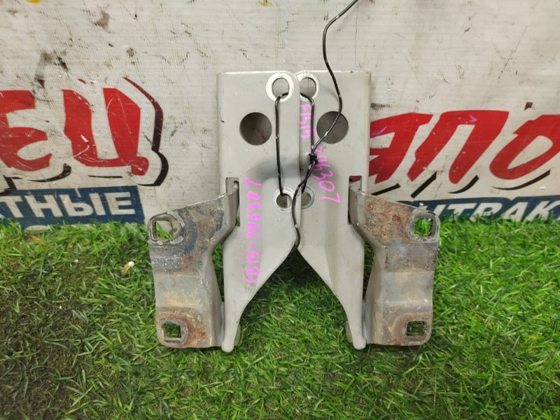 Петля капота Nissan Sunny FB15 QG15DE (б/у)