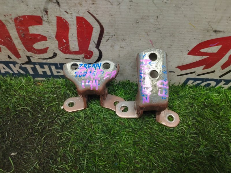 Петля двери Toyota Corolla Fielder ZRE144 2ZR-FE передняя правая (б/у)