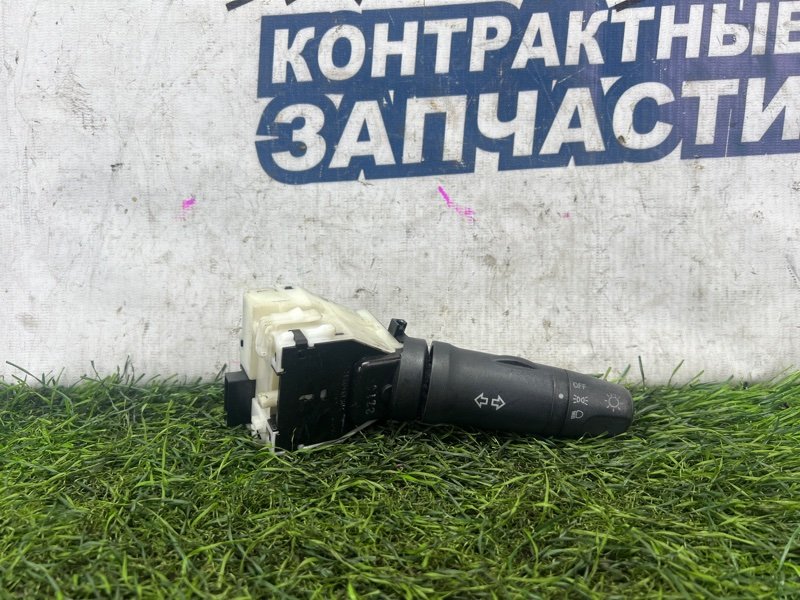 Переключатель поворотов Nissan Cube BZ11 CR14DE (б/у)