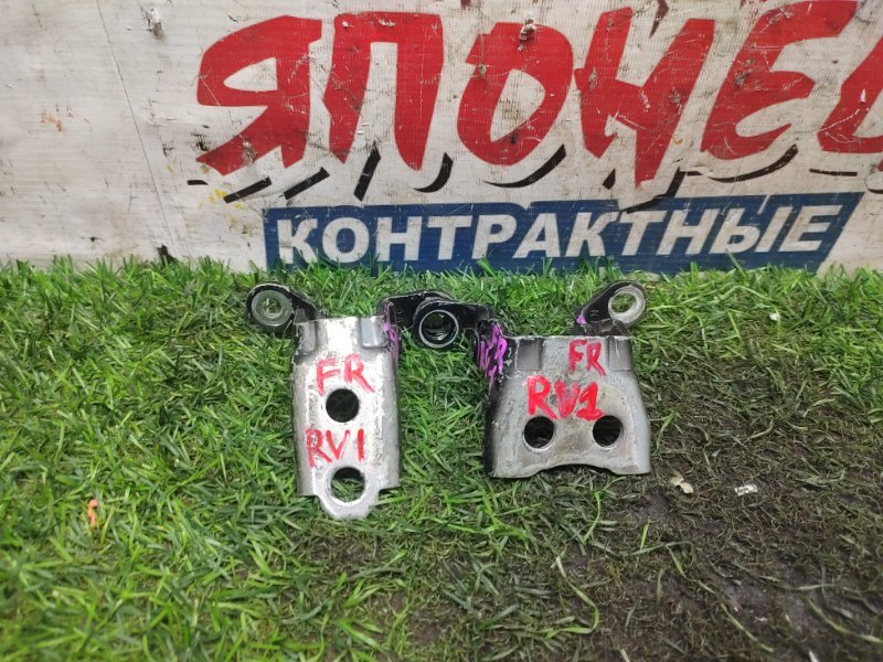 Петля двери Honda Vezel RU1 L15B передняя правая (б/у)
